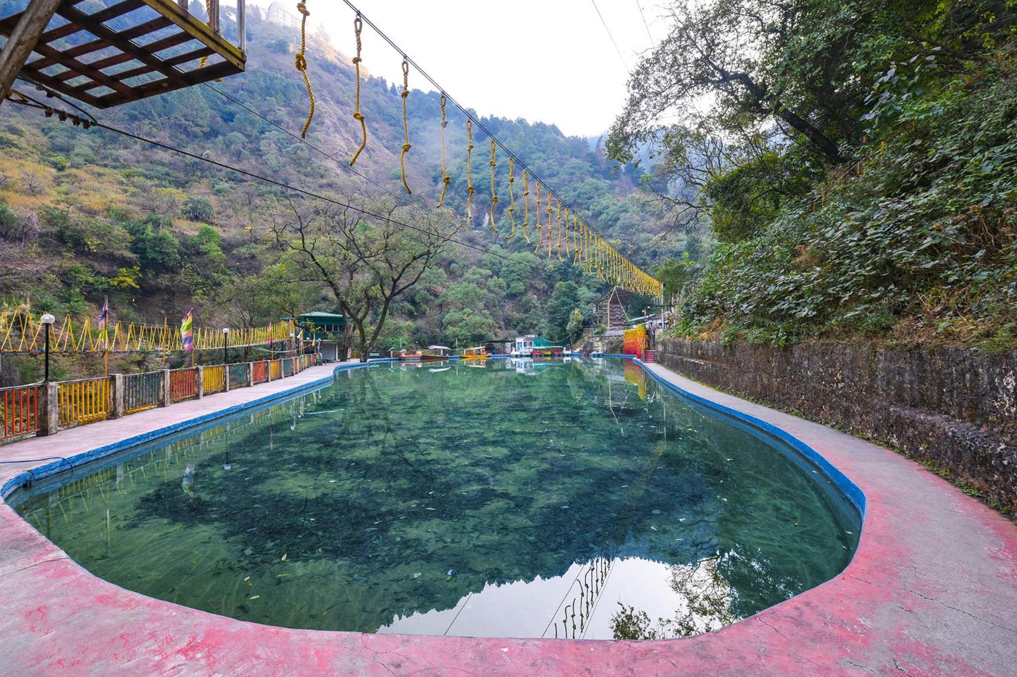 Fabhotel Kempty Lake Resort Mussoorie Eksteriør bilde